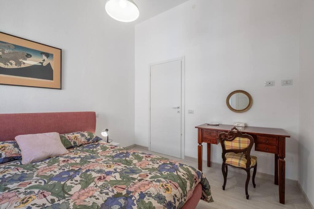 Casa Ofride -Centro-Poetto 10 Min-Wi-Fi-Netflix Lägenhet Cagliari Exteriör bild